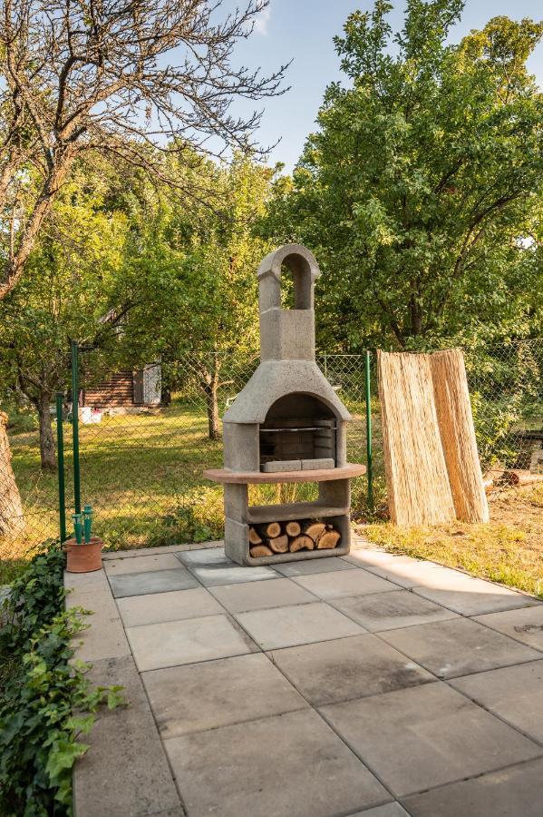 Chata Nad Lazenskym Udolim Luhačovice Екстериор снимка