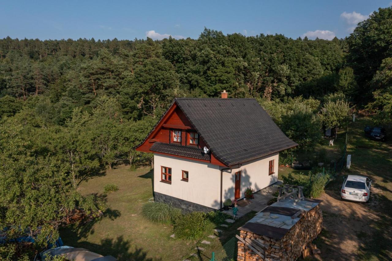 Chata Nad Lazenskym Udolim Luhačovice Екстериор снимка