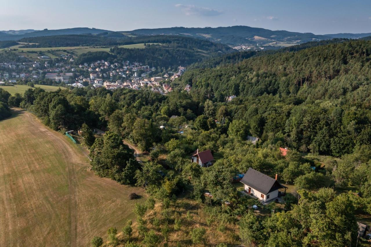 Chata Nad Lazenskym Udolim Luhačovice Екстериор снимка
